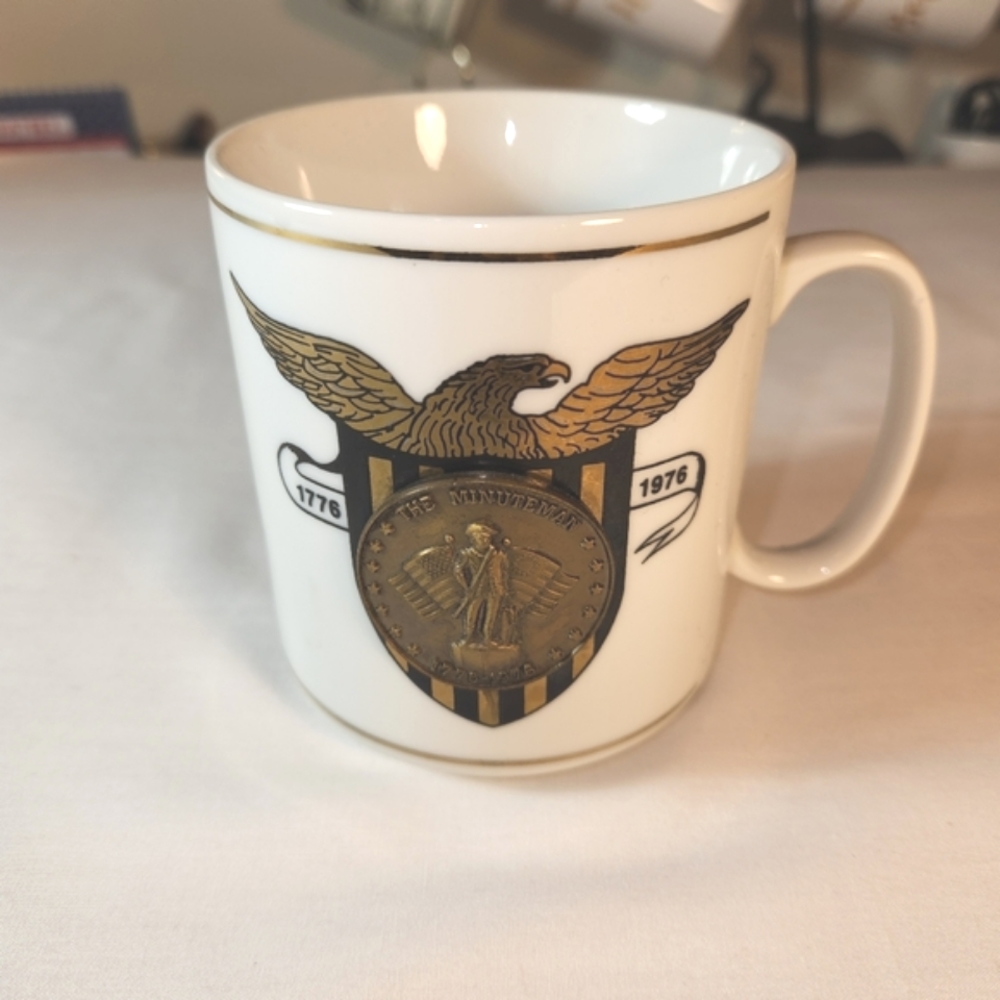 The minute man bicentennial coffee mug